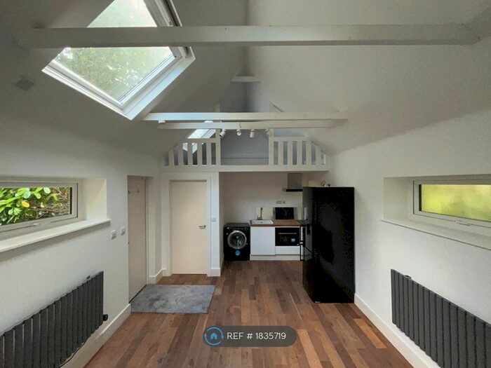 1 Bedroom Flat To Rent In Cookham, Maidenhead, SL6