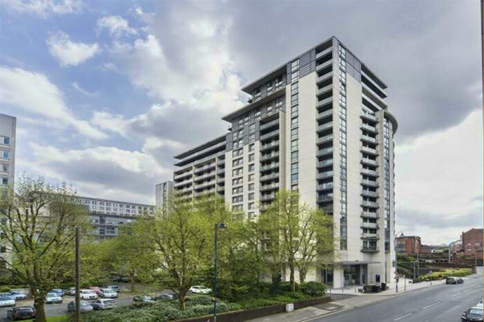 1 Bedroom Apartment To Rent In Centenary Plaza, Holliday Street, Birmingham, B1