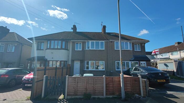 3 Bedroom Semi-Detached House To Rent In Gerald Road, Gravesend, Kent, DA12