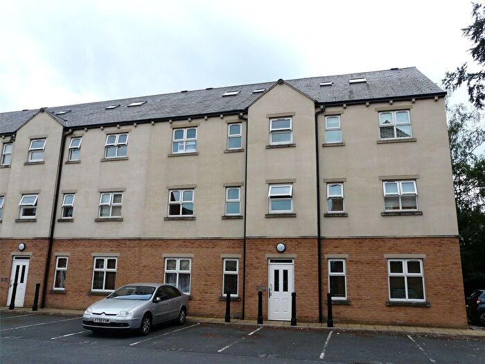 2 Bedroom Flat To Rent In Savile Grange, Free School Lane, Halifax, West Yorkshire, HX1