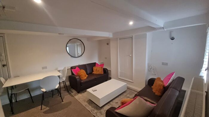 5 Bedroom Terraced House To Rent In Coronation Avenue, Oldfield Park, Bath, BA2
