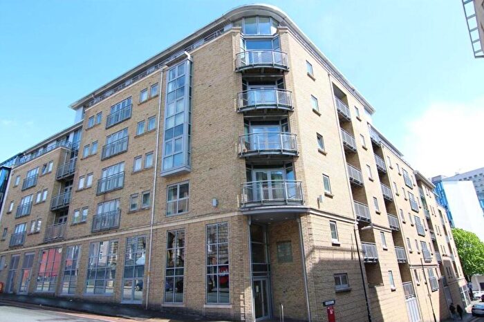 1 Bedroom Flat To Rent In Hamilton Court, BS2
