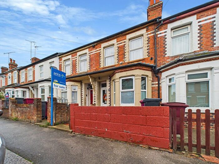 3 Bedroom Terraced House For Sale In Sherwood Street, Reading, RG30