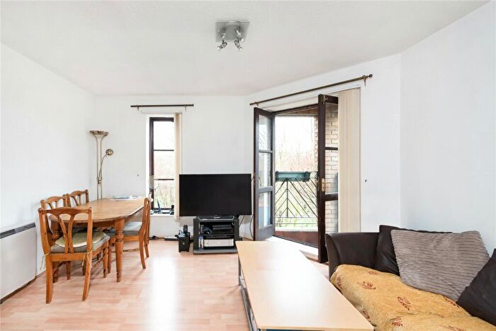 2 Bedroom Apartment To Rent In Brunswick Quay, London, SE16