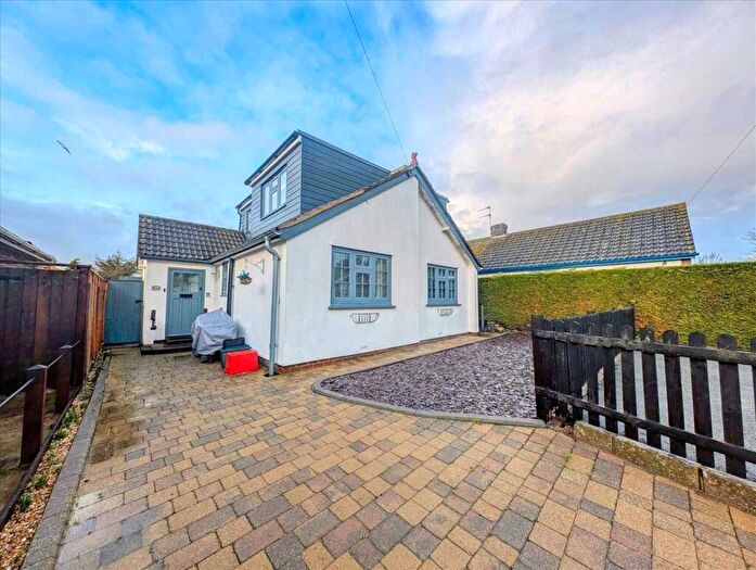 3 Bedroom Bungalow For Sale In Western Road, Brightlingsea, CO7