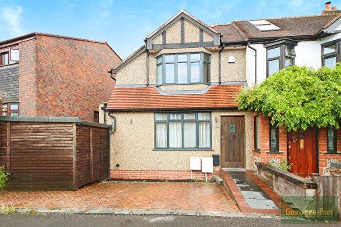 2 Bedroom Property To Rent In Birchwood Avenue, Wallington, SM6