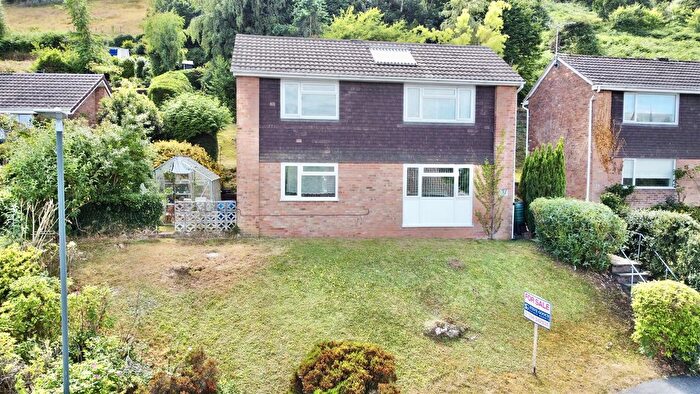 3 Bedroom Detached House For Sale In Baynham Road, Mitcheldean, GL17