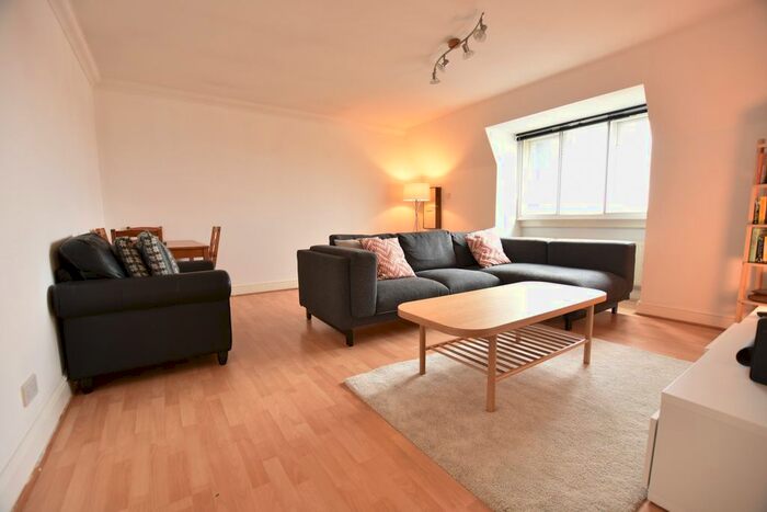 1 Bedroom Flat To Rent In Homesdale Road, Bromley, BR2