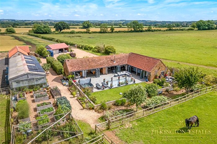 4 Bedroom Equestrian Property For Sale In Northend, Southam, Warwickshire, CV47