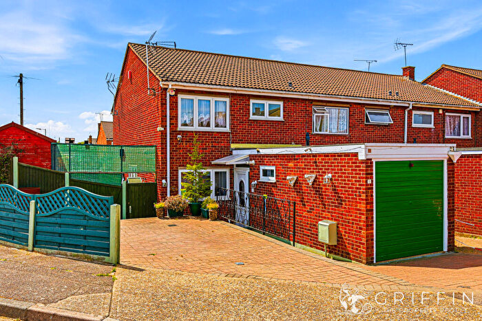 3 Bedroom End Of Terrace House For Sale In Galsworthy Road, Tilbury, RM18