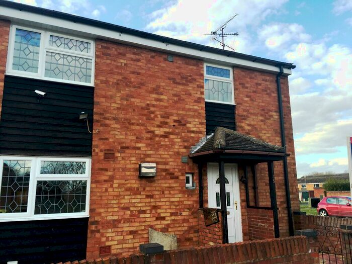4 Bedroom End Of Terrace House To Rent In Elm Park Close, Houghton Regis, Dunstable, LU5