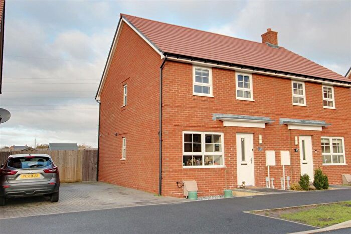 3 Bedroom Semi-Detached House For Sale In Kingsbrook, Broughton, HP22