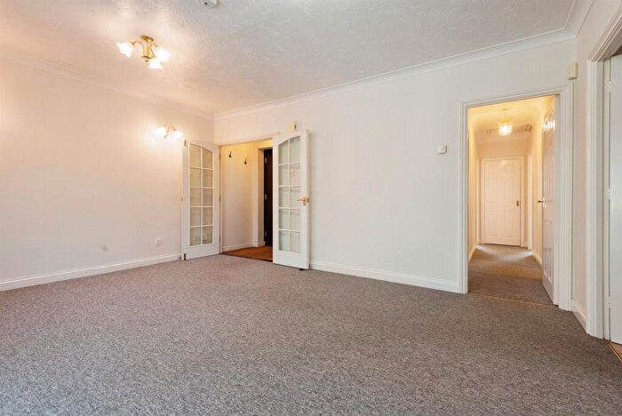 3 Bedroom Detached Bungalow For Sale In Corvus Close, Royston, SG8
