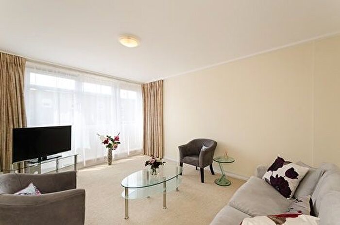 1 Bedroom Flat To Rent In Albany Street, London, NW1