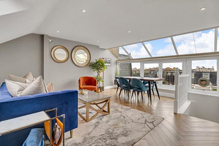 3 Bedroom Maisonette To Rent In Mirabel Road, Fulham, London, SW6