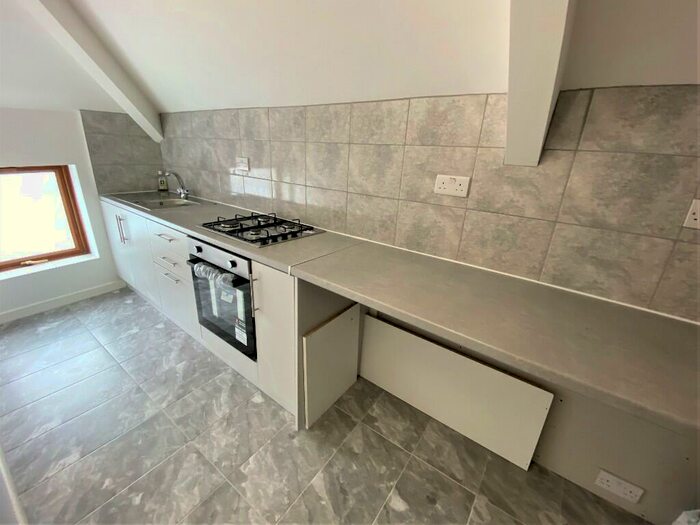 2 Bedroom Flat To Rent In City Road, Cardiff(City), CF24