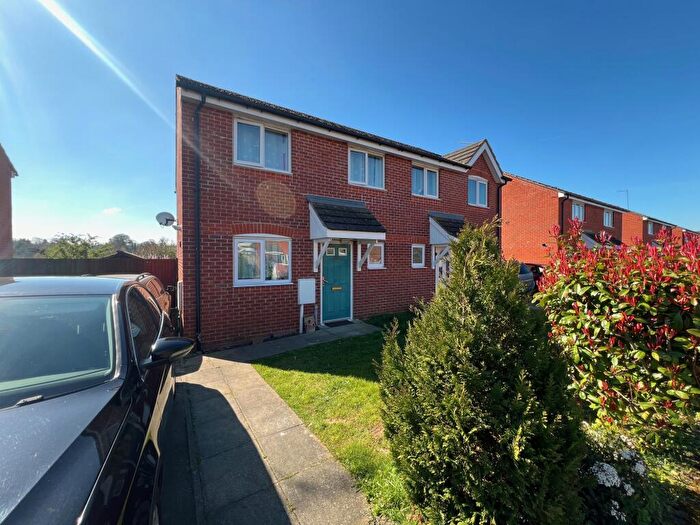 3 Bedroom House To Rent In Malthouse Close, Northampton, NN4