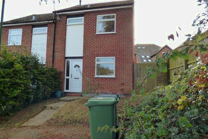 3 Bedroom End Of Terrace House To Rent In Brinds Close, Sonning Common, RG4