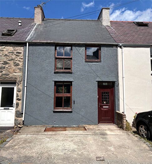 2 Bedroom Terraced House For Sale In Glandwr Terrace, Clwt-Y-Bont, Caernarfon, Gwynedd, LL55