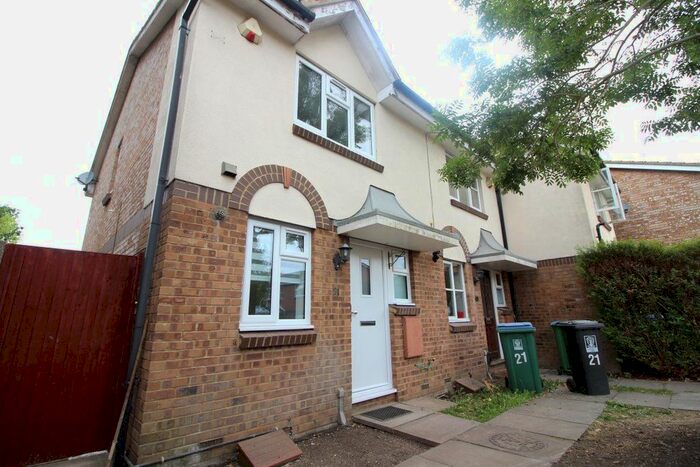 2 Bedroom Property To Rent In Avenue Terrace, Watford, WD19