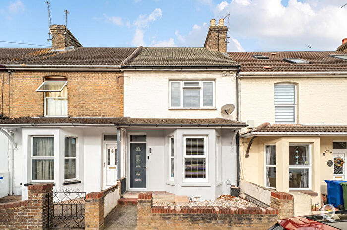 2 Bedroom Terraced House For Sale In Burley Road, Sittingbourne, Kent, ME10