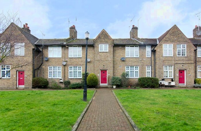 1 Bedroom Flat To Rent In Fitzneal Street, East Acton, London, W12