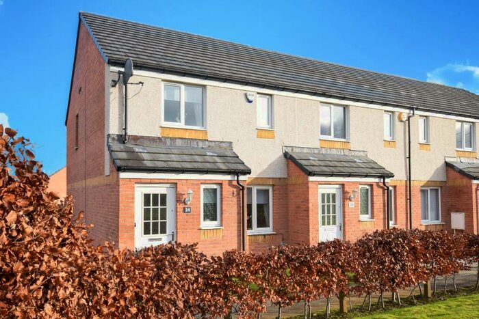 3 Bedroom End Of Terrace House To Rent In Methil Court, Ferniegair, ML3