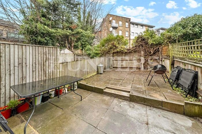 2 Bedroom Maisonette To Rent In Copperfield Drive, London, N15