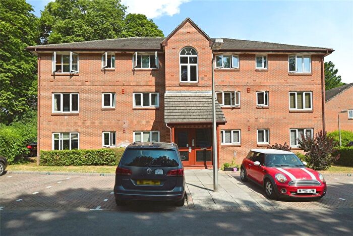 1 Bedroom Flat To Rent In Tilebarn Close, Henley-On-Thames, RG9