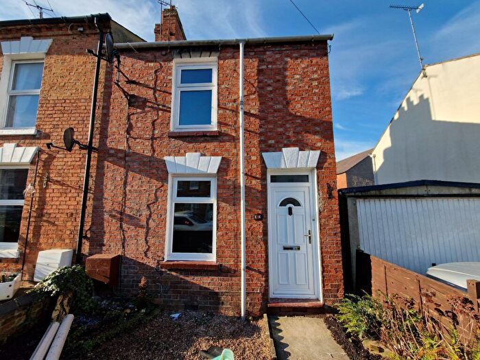 2 Bedroom End Terrace House To Rent In Centre Street, Banbury, Oxon, OX16