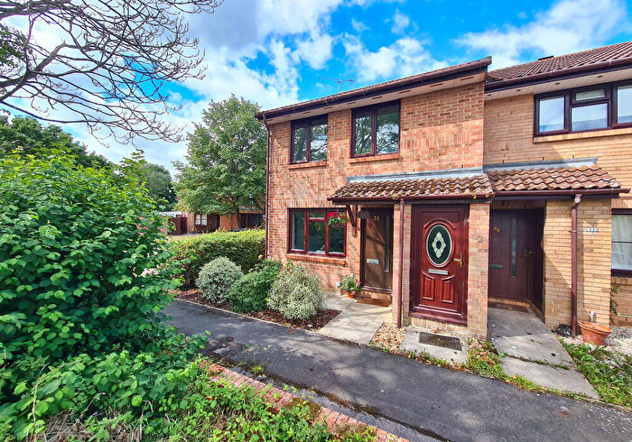 1 Bedroom Ground Maisonette For Sale In Dales Way, West Totton, SO40