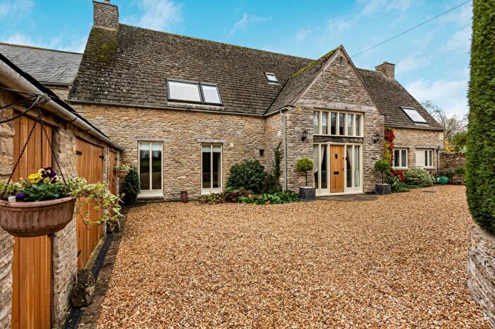 5 Bedroom Garage / Parking For Sale In Driffield, Cirencester, Gloucestershire, GL7