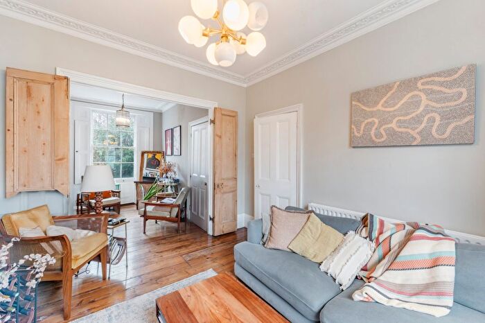 3 Bedroom Terraced House To Rent In Linton Street, Barnsbury, N1