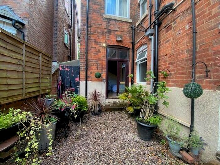 Studio To Rent In Rotton Park Road, Birmingham, B16