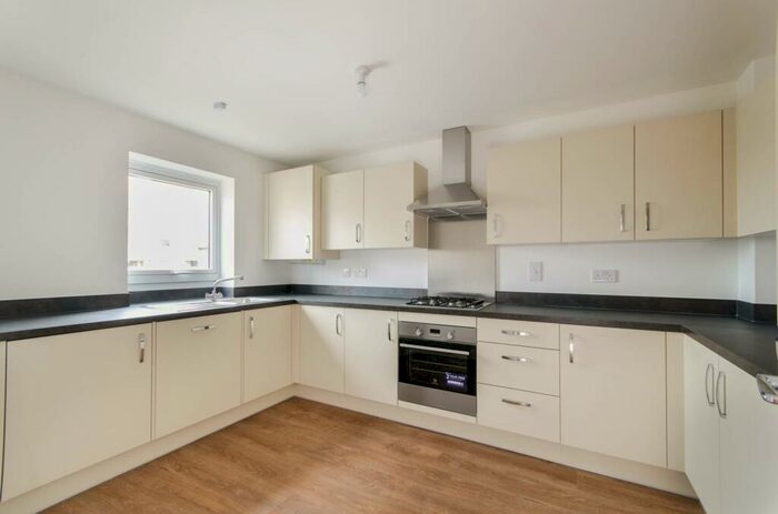 5 Bedroom House To Rent In Fenton Road, Harrow, HA2