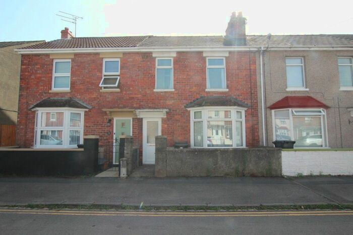 3 Bedroom Property To Rent In Southampton Street, Swindon, SN1