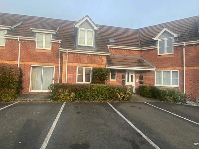 1 Bedroom Flat To Rent In Warren House Court, Sutton Coldfield, West Midlands B76