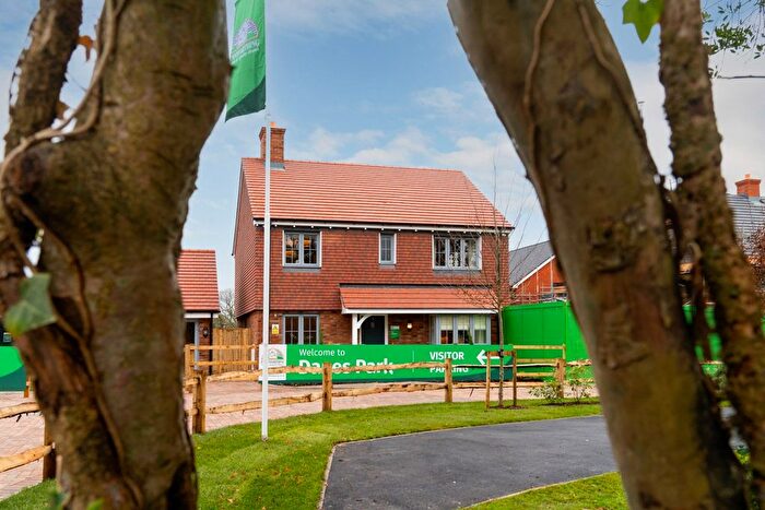 4 Bedroom Detached House For Sale In Brockhills Lane, New Milton, Hampshire, BH25