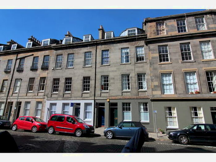 2 Bedroom Flat To Rent In Barony Street, Edinburgh, EH3