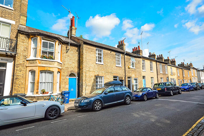 2 Bedroom Terraced House To Rent In Victoria Street, Cambridge, CB1