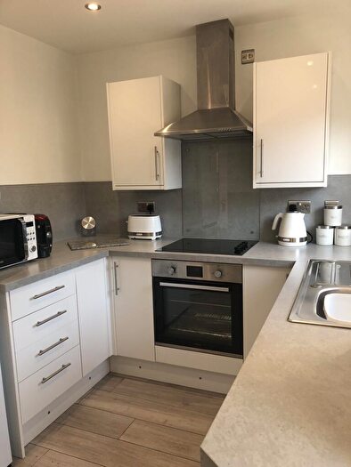 2 Bedroom End Of Terrace House To Rent In Harlow Avenue, Brightons, Falkirk, FK2