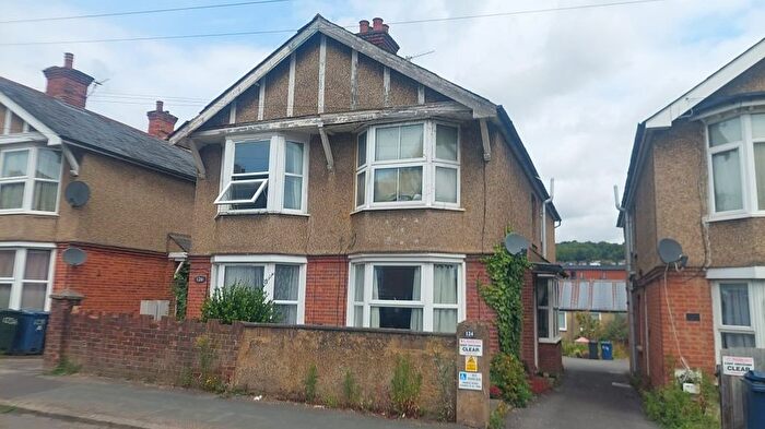 1 Bedroom Flat To Rent In Abercromby Avenue, High Wycombe, HP12
