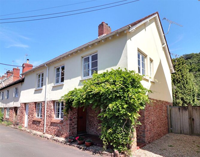 4 Bedroom Link Detached House For Sale In Park Street, Dunster, Minehead, TA24