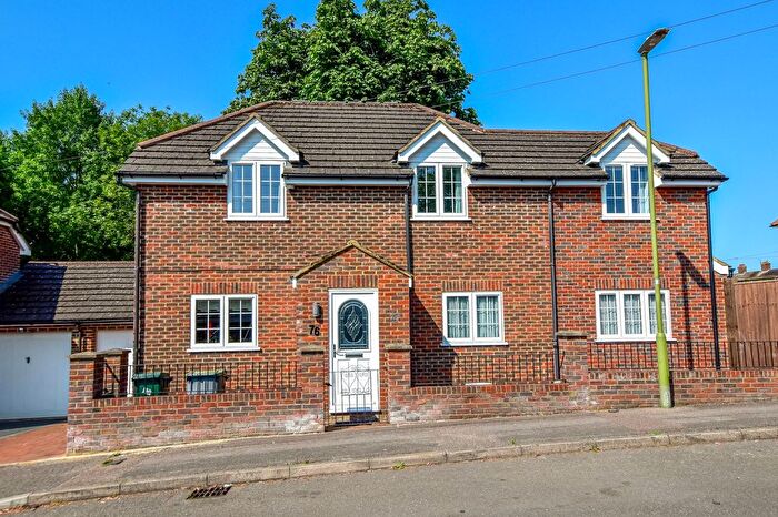 3 Bedroom Detached House For Sale In Oak Green, Abbots Langley, WD5