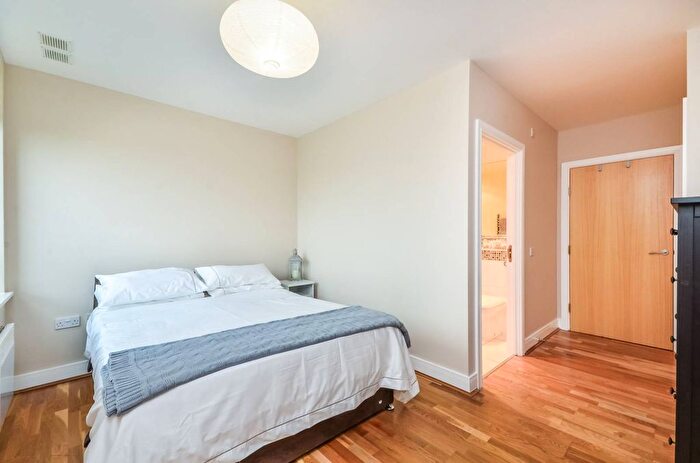 2 Bedroom Flat To Rent In Albemarle Road, Beckenham, BR3