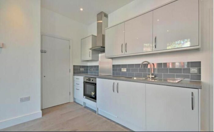 1 Bedroom Flat To Rent In Dartmouth Road, Mapesbury, London, NW2