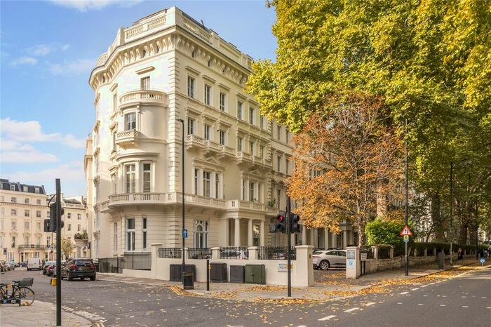 2 Bedroom Flat For Sale In Barness Court, - Westbourne Terrace, W2