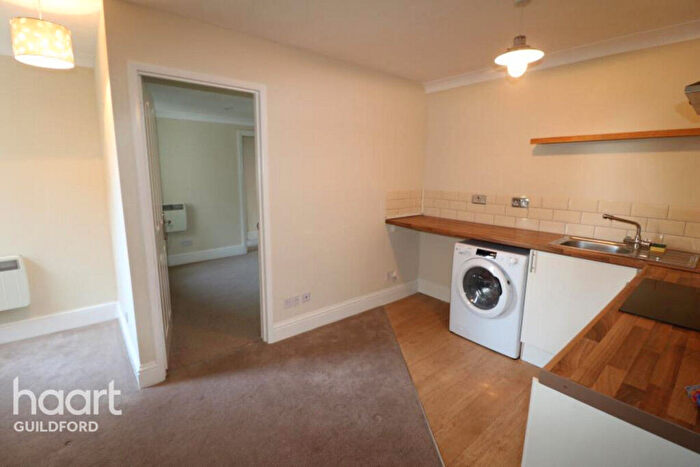 1 Bedroom Flat To Rent In Farnham Road, Guildford, GU2