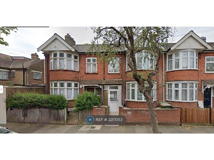 3 Bedroom Terraced House To Rent In Fawn Road, London, E13