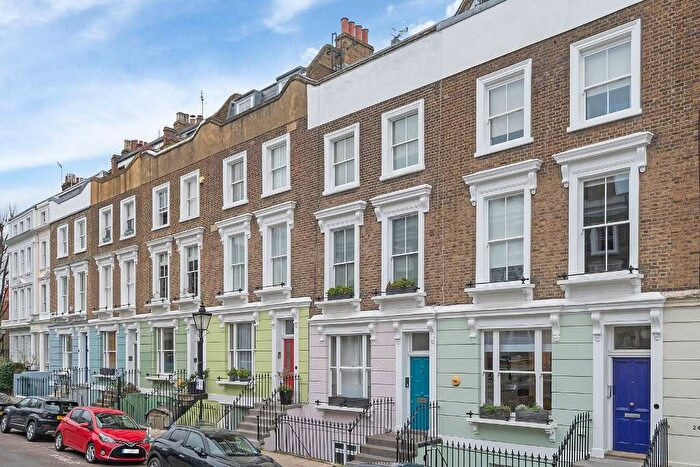 2 Bedroom Maisonette For Sale In Chalcot Road, Primrose Hill, London, NW1